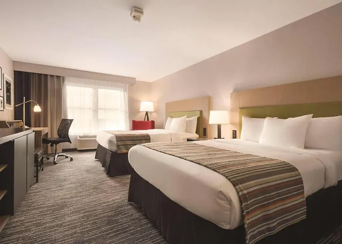 Country & By Radisson, Galena, Il 5*